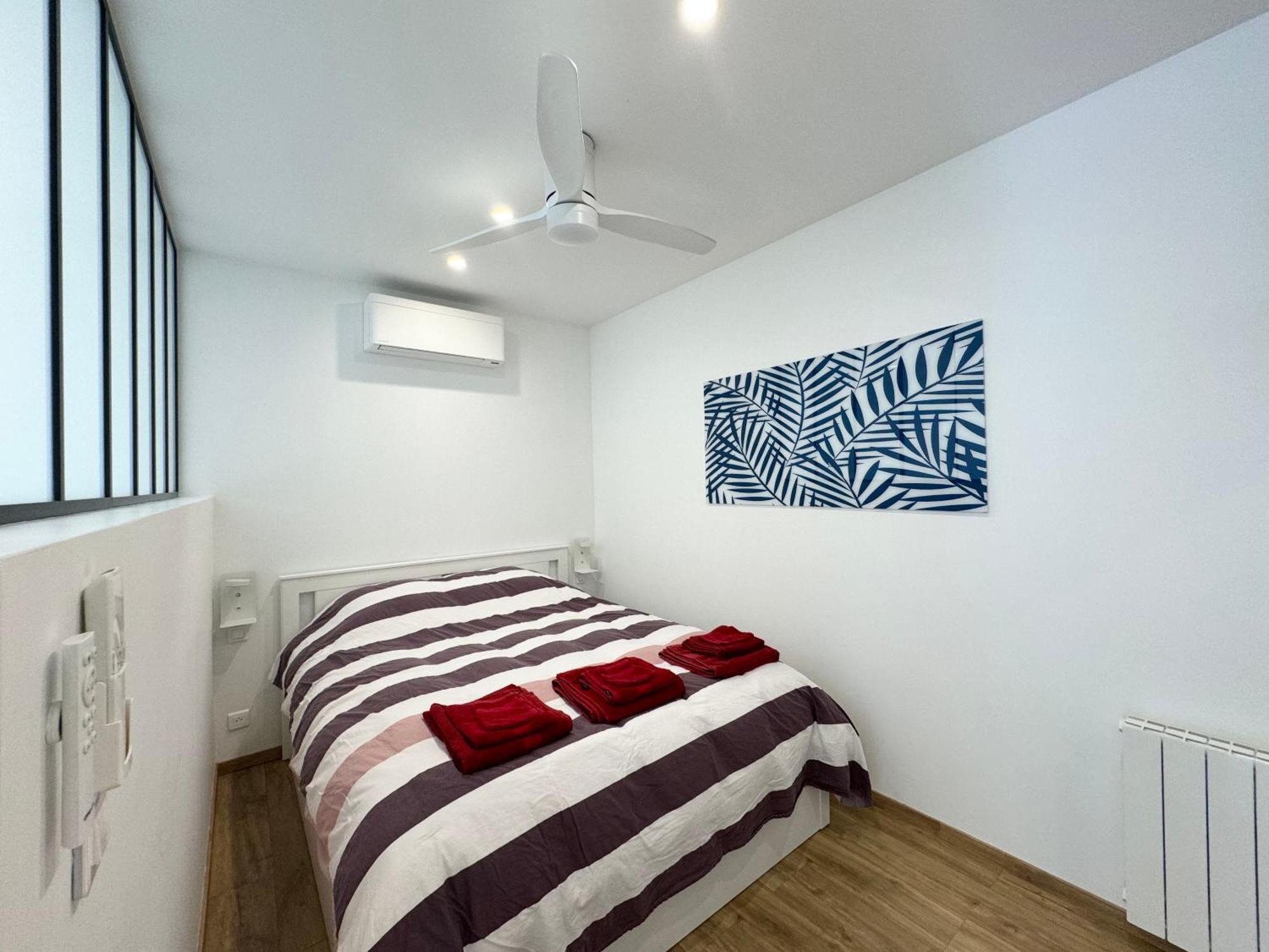 Appartement 1Ch Avec Terrasse Et Jardinet A 400M De La Plage كافالير سور مير المظهر الخارجي الصورة